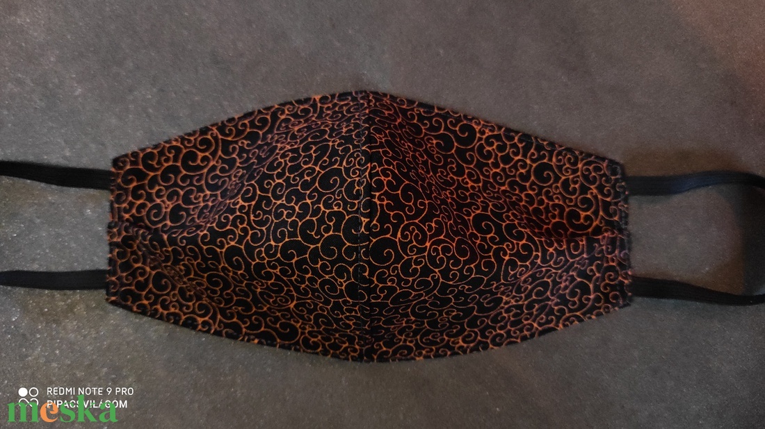 Fekete, narancs kacskaringós arcmaszk, szájmaszk KIS NŐI MÉRET - női - női - Meska.hu