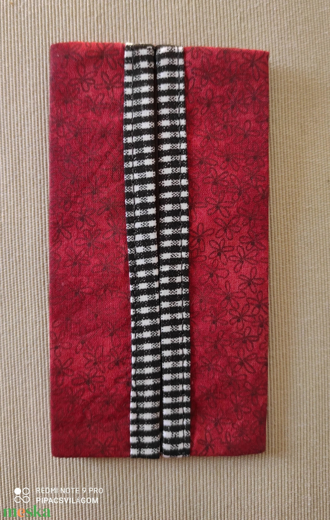 Sötétpiros virágos papír zsebkendő tartó - táska & tok - pénztárca & más tok - zsebkendőtartó tok - Meska.hu