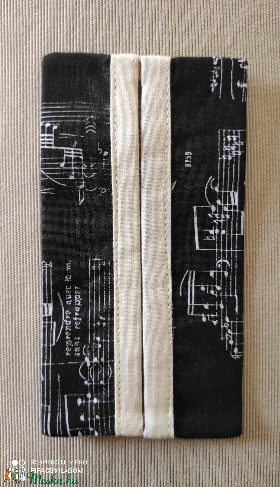 Fekete kottás papír zsebkendő tartó - táska & tok - pénztárca & más tok - zsebkendőtartó tok - Meska.hu Fekete kottás papír zsebkendő tartó - táska & tok - pénztárca & más tok - zsebkendőtartó tok - Meska.hu