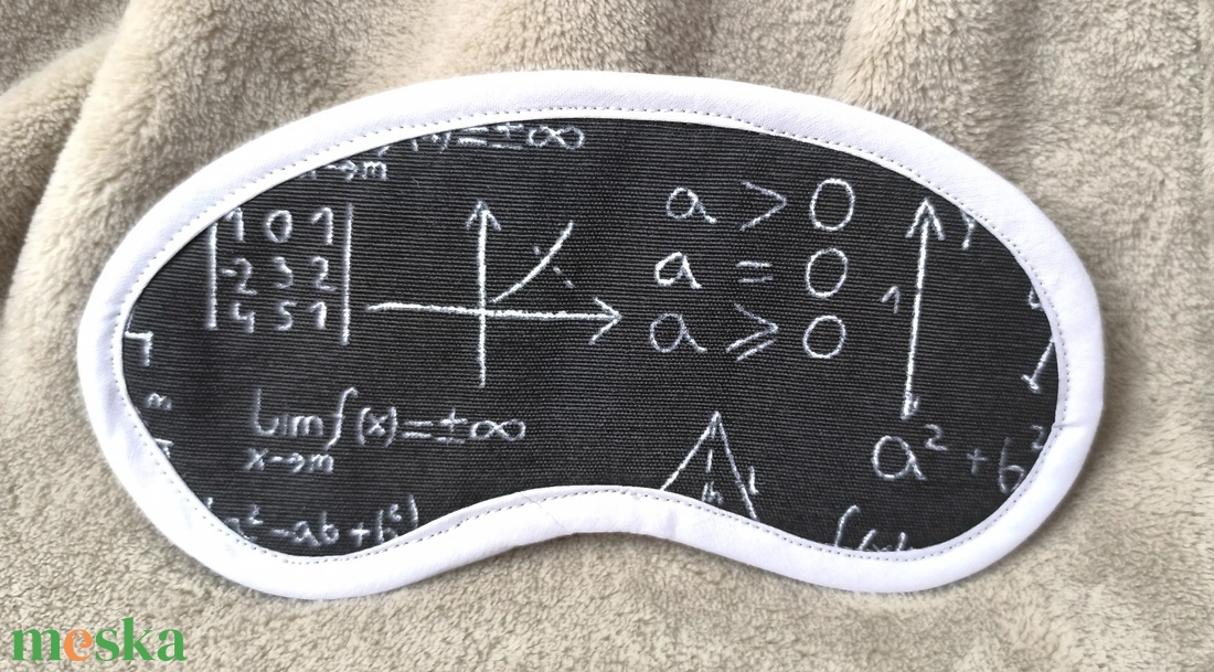 Szempihentető maszk, alvómaszk, szürke, matematika - szépségápolás - arcápolás - alvómaszk, szemmaszk - Meska.hu
