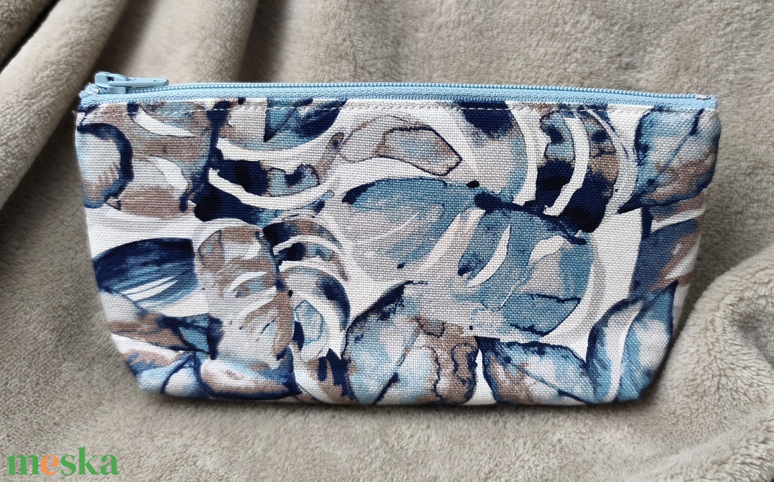 Kék levélmintás közepes talpas neszesszer - táska & tok - neszesszer - Meska.hu