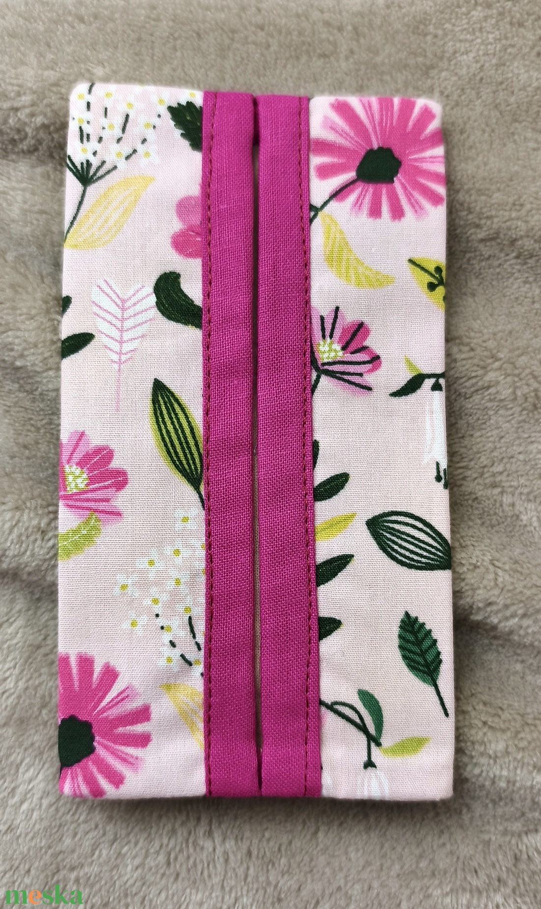 Rózsaszín virágos papír zsebkendő tartó - táska & tok - pénztárca & más tok - zsebkendőtartó tok - Meska.hu