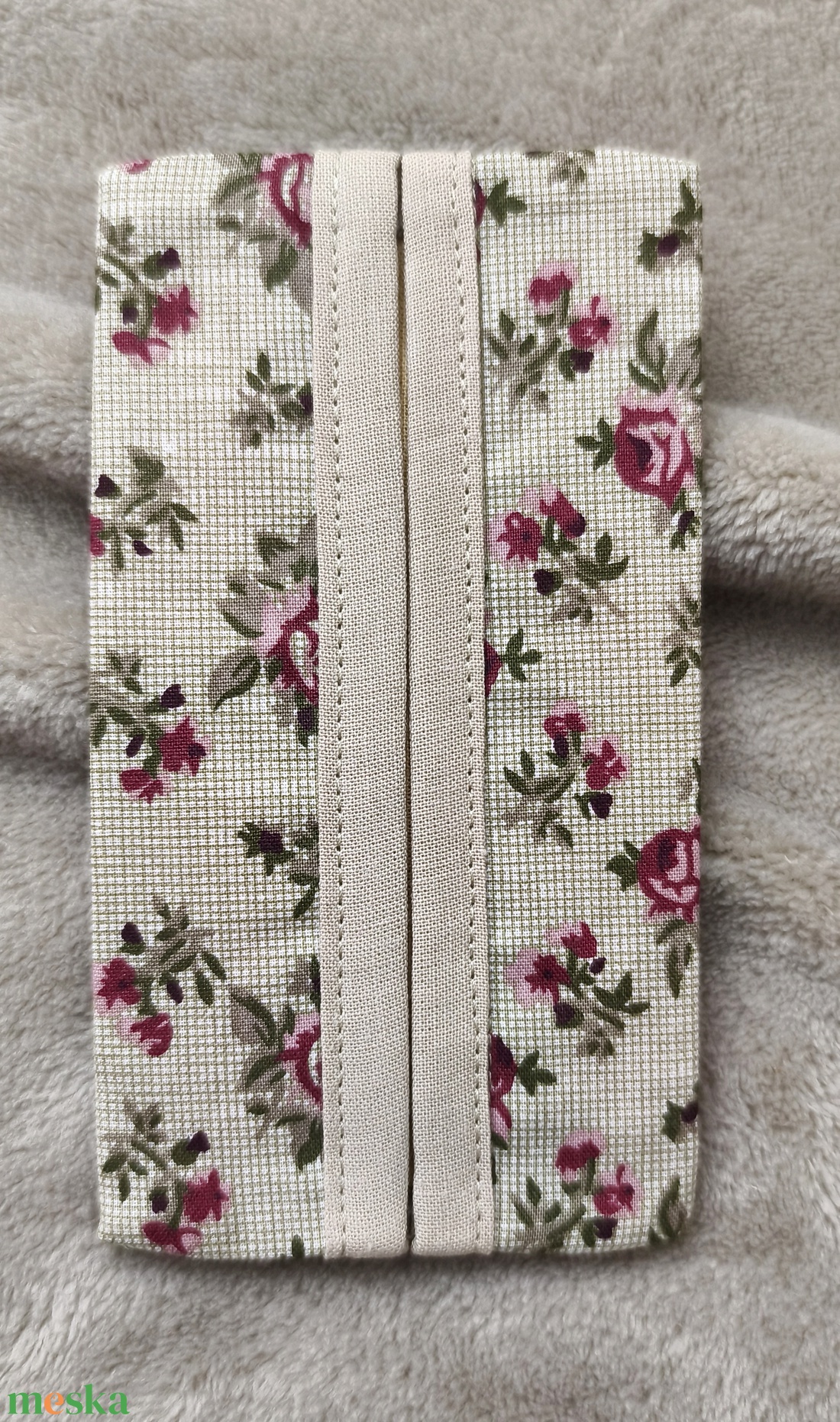 Rózsás papír zsebkendő tartó - táska & tok - pénztárca & más tok - zsebkendőtartó tok - Meska.hu