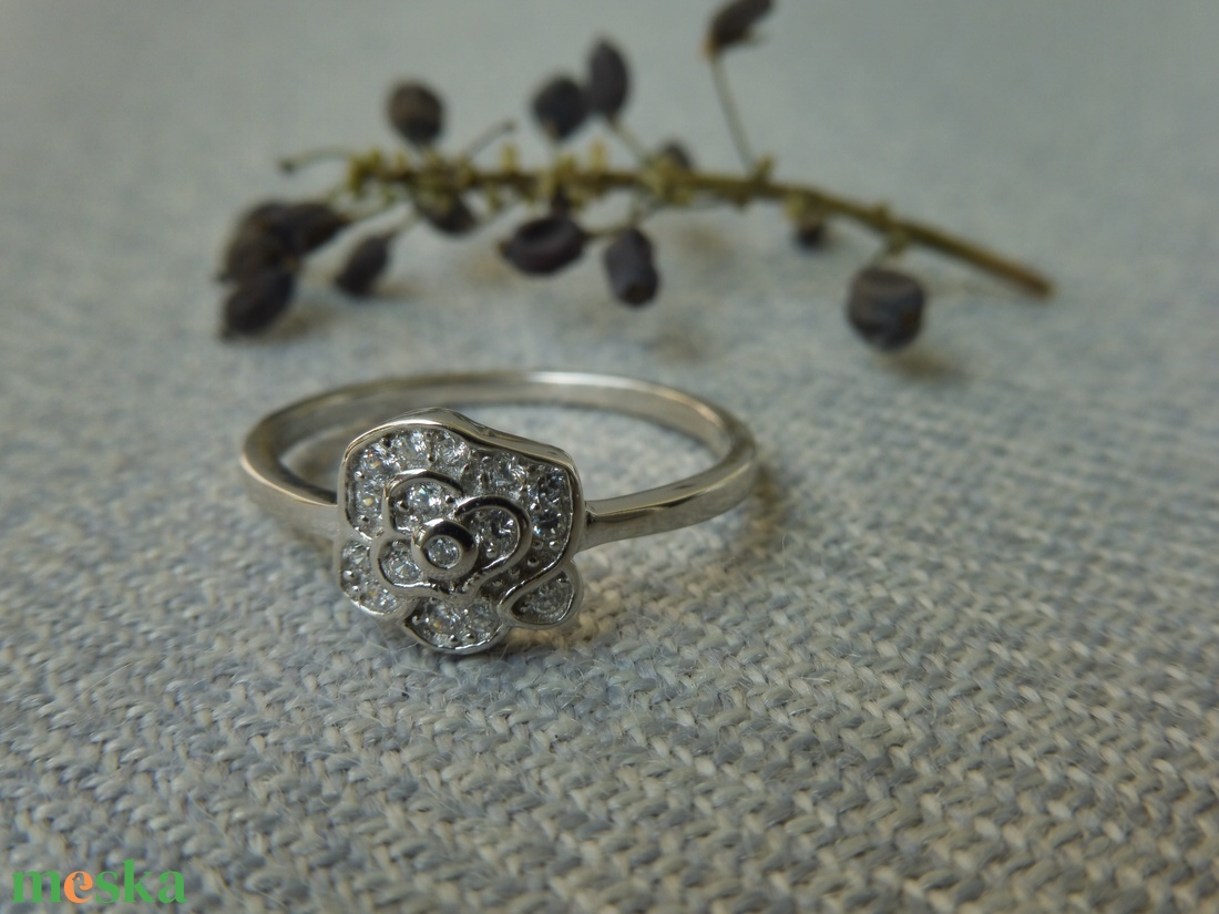 köves rózsa ezüst gyűrű - ékszer - gyűrű - többköves gyűrű - Meska.hu