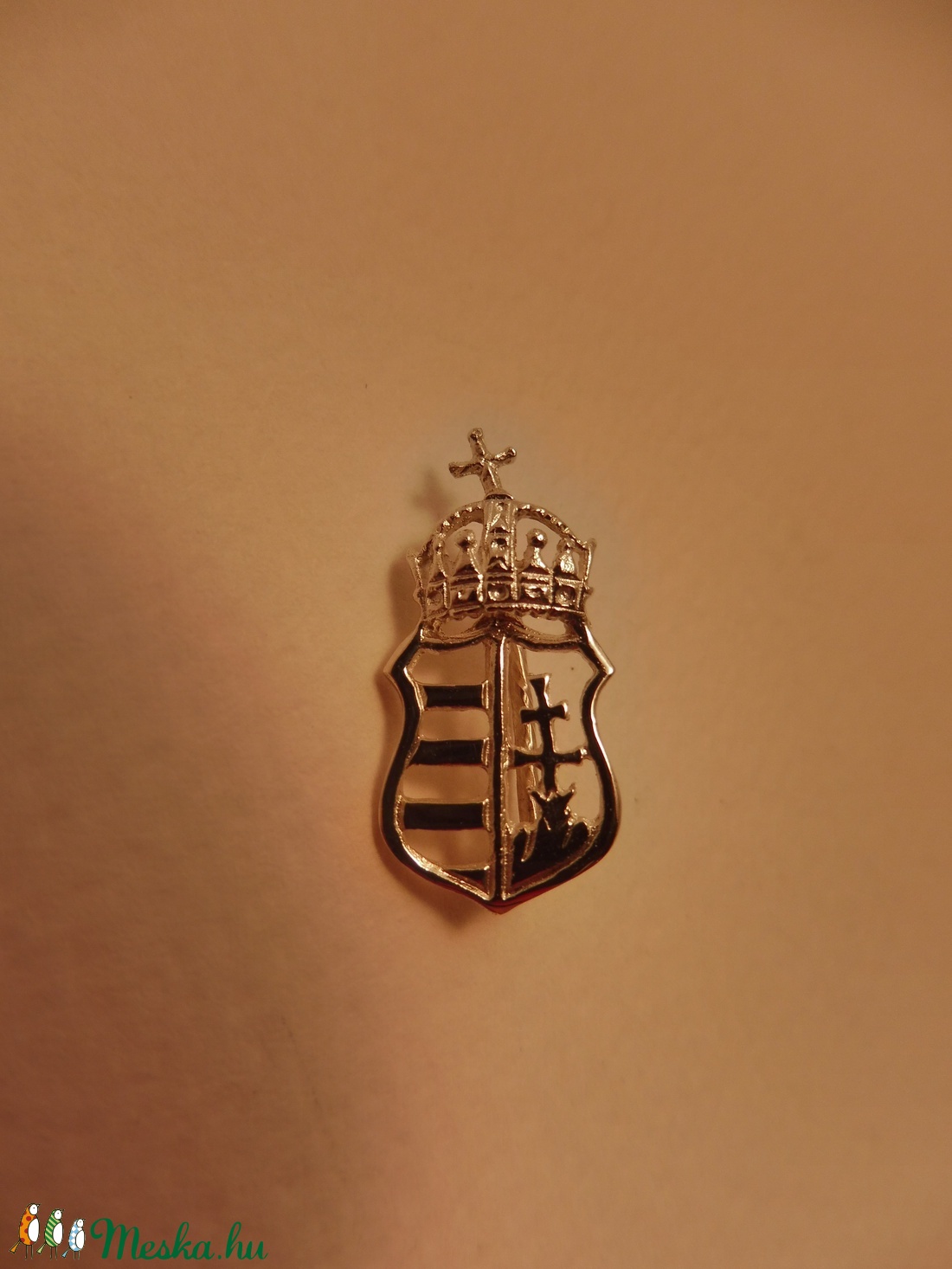 ezüst címer kitűző   -30% -  - Meska.hu