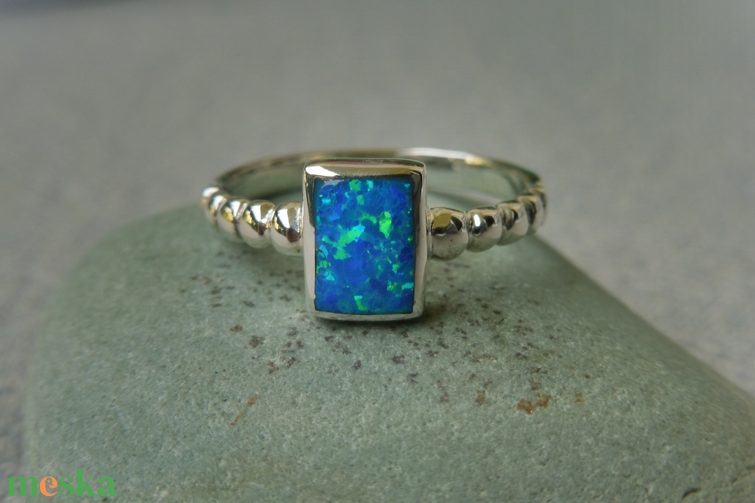 ezüst gyűrű kék opállal - ékszer - gyűrű - statement gyűrű - Meska.hu