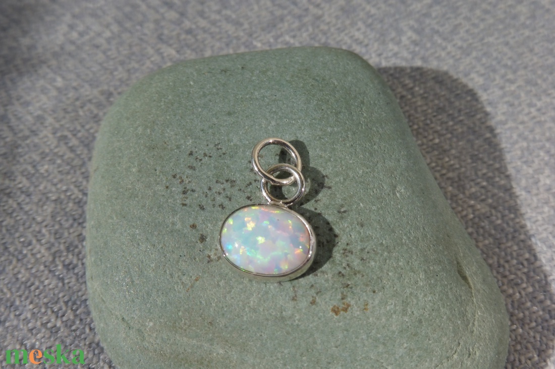 ezüst opálos medál - ékszer - nyaklánc - medál - Meska.hu