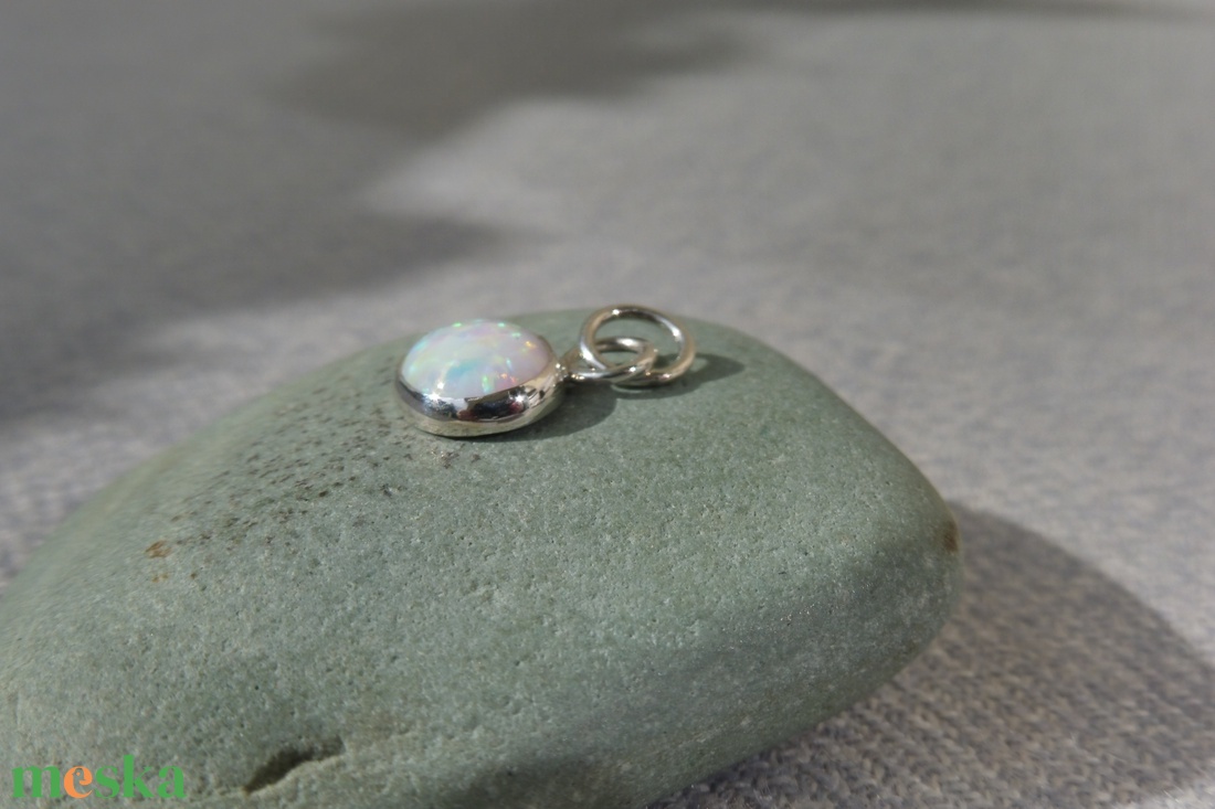 ezüst opálos medál - ékszer - nyaklánc - medál - Meska.hu