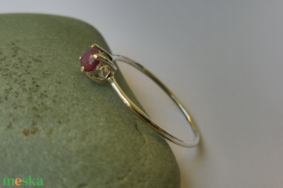 rubin köves gyűrű ezüstből    - ékszer - gyűrű - szoliter gyűrű - Meska.hu