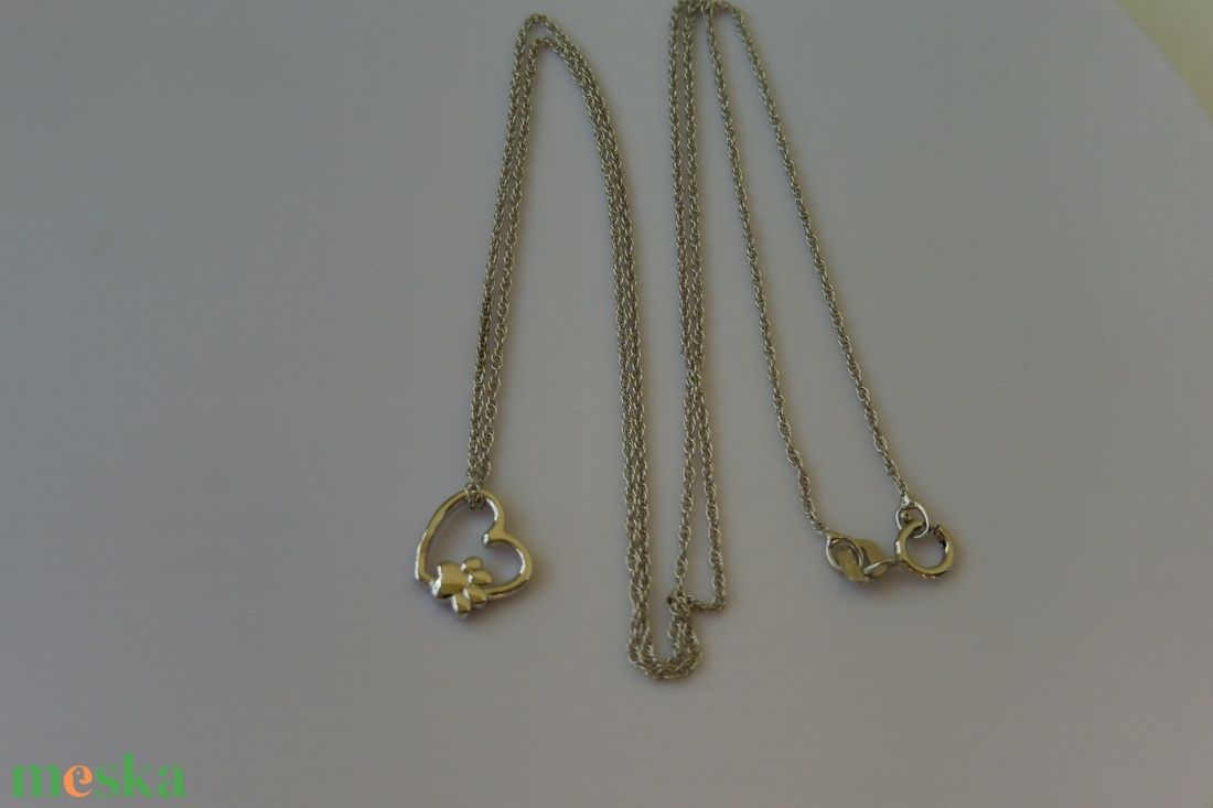 tappancsos szív medál ezüstláncon  - ékszer - nyaklánc - medálos nyaklánc - Meska.hu