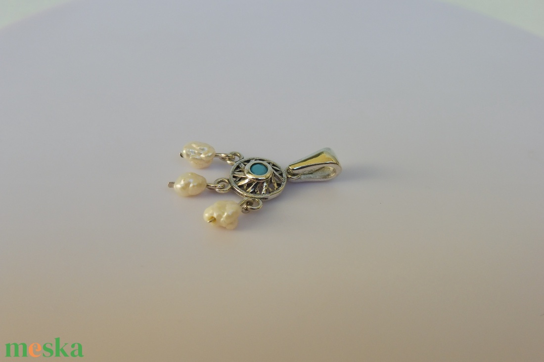 3 mozgó gyöngyös ezüstmedál - ékszer - nyaklánc - medál - Meska.hu