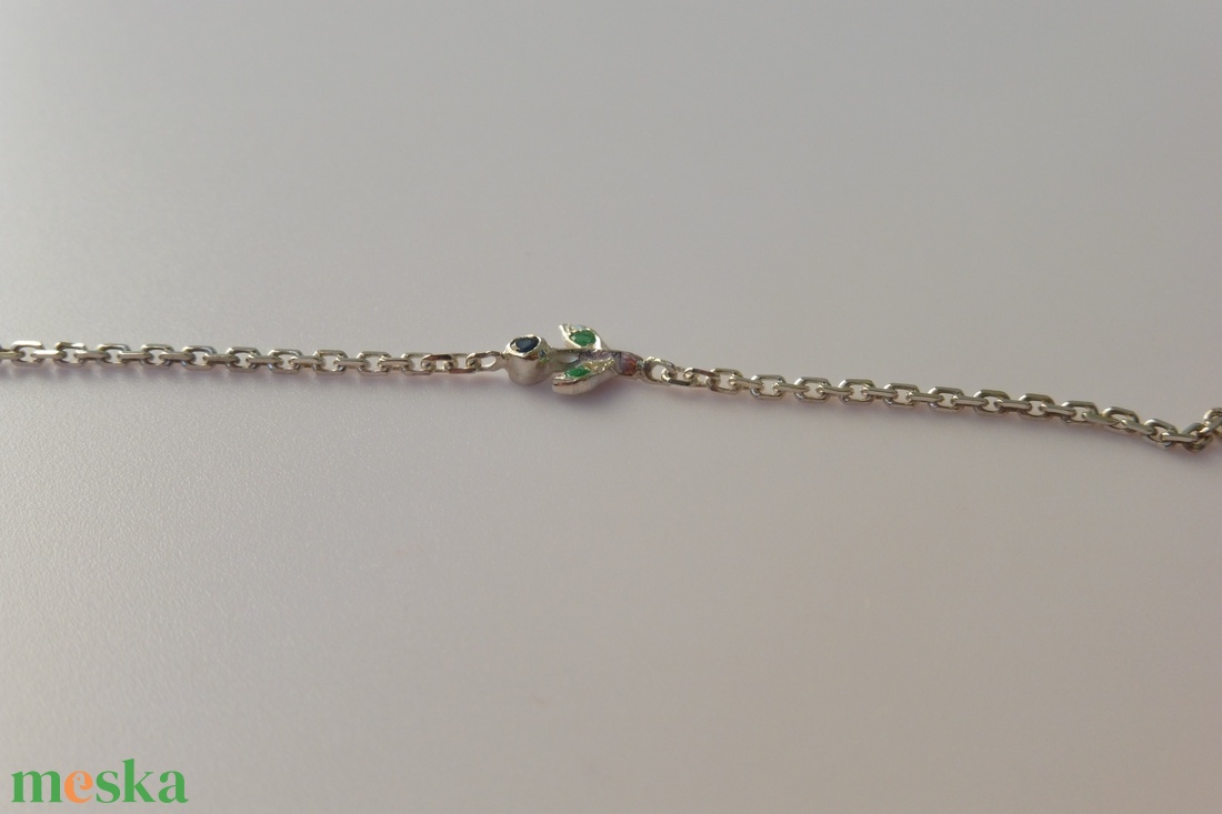 ezüst karkötő smaragddal és kék zafírral  - ékszer - karkötő - karkötő medállal - Meska.hu