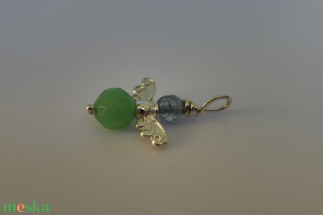 ezüst angyalka medál acháttal - ékszer - nyaklánc - medál - Meska.hu