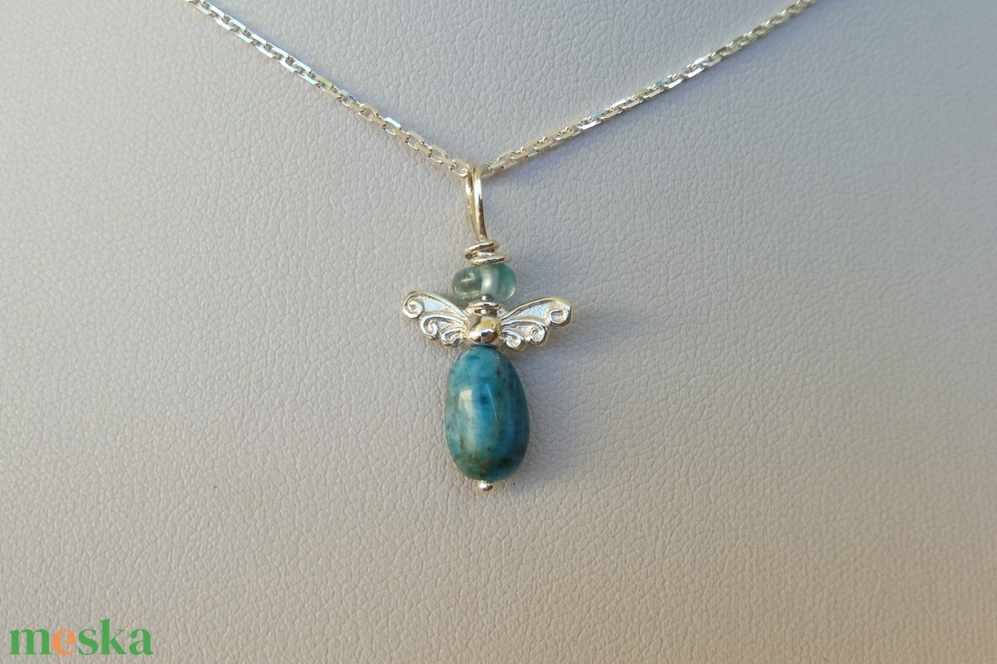 ezüst angyalka medál akvamarinnal és apatittal - ékszer - nyaklánc - medál - Meska.hu