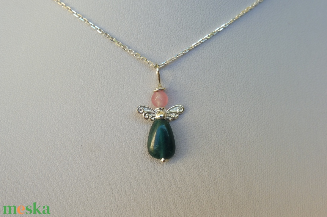 ezüst angyalka medál rózsakvarccal és apatittal - ékszer - nyaklánc - medál - Meska.hu