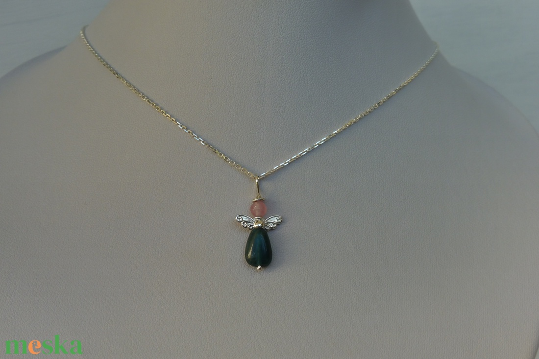 ezüst angyalka medál rózsakvarccal és apatittal - ékszer - nyaklánc - medál - Meska.hu