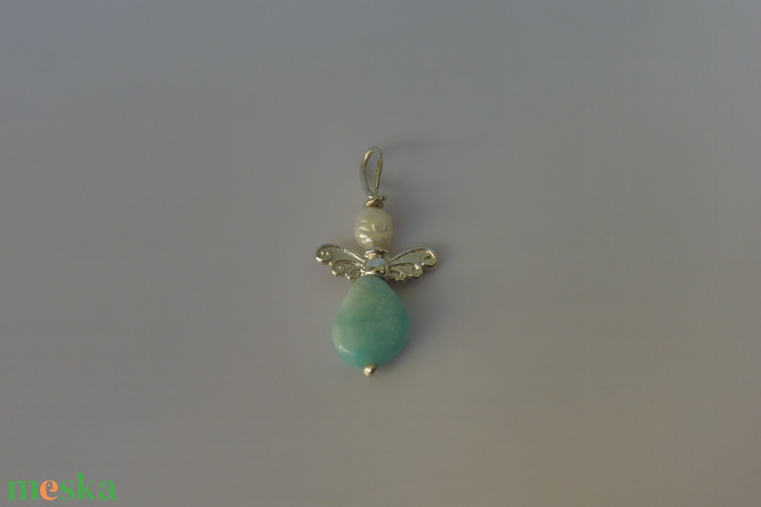 ezüst angyalka medál gyönggyel és amazonittal - ékszer - nyaklánc - medál - Meska.hu