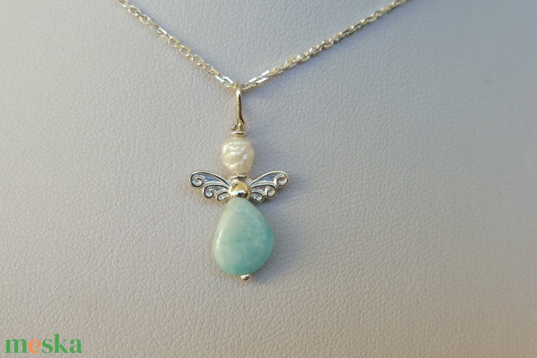 ezüst angyalka medál gyönggyel és amazonittal - ékszer - nyaklánc - medál - Meska.hu