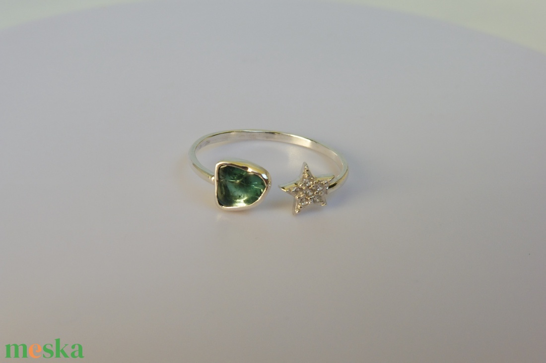 kék turmalinos, cirkóniás nyitott ezüstgyűrű - ékszer - gyűrű - gyöngyös gyűrű - Meska.hu