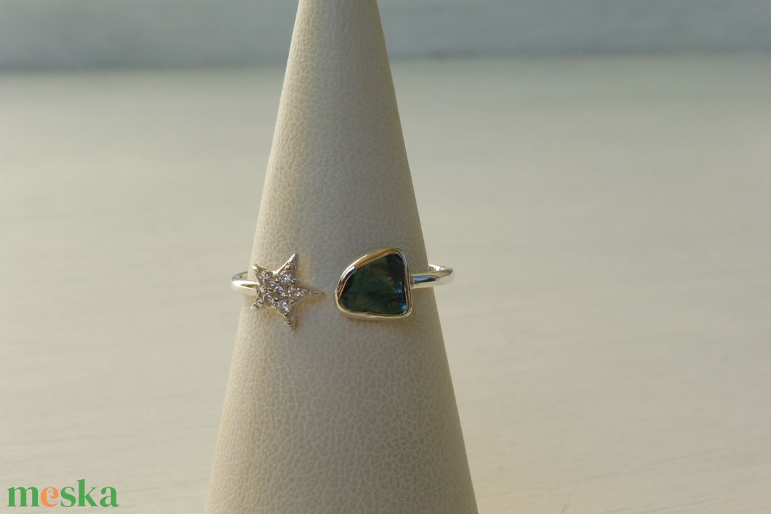 kék turmalinos, cirkóniás nyitott ezüstgyűrű - ékszer - gyűrű - gyöngyös gyűrű - Meska.hu