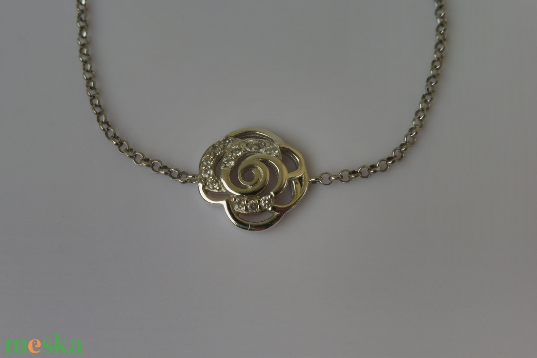 ezüst karkötő köves rózsával - ékszer - karkötő - karkötő medállal - Meska.hu