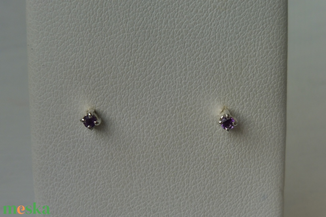 amatisztes ezüst fülbevaló - ékszer - fülbevaló - pötty fülbevaló - Meska.hu