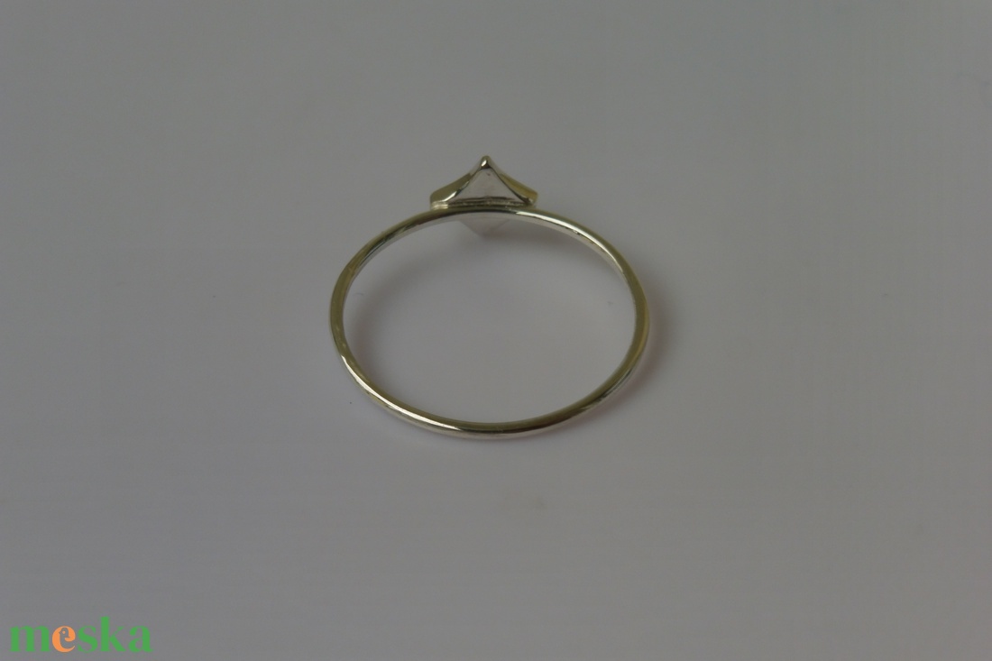 kék zafíros ezüstgyűrű csillag foglalatban - ékszer - gyűrű - vékony gyűrű - Meska.hu