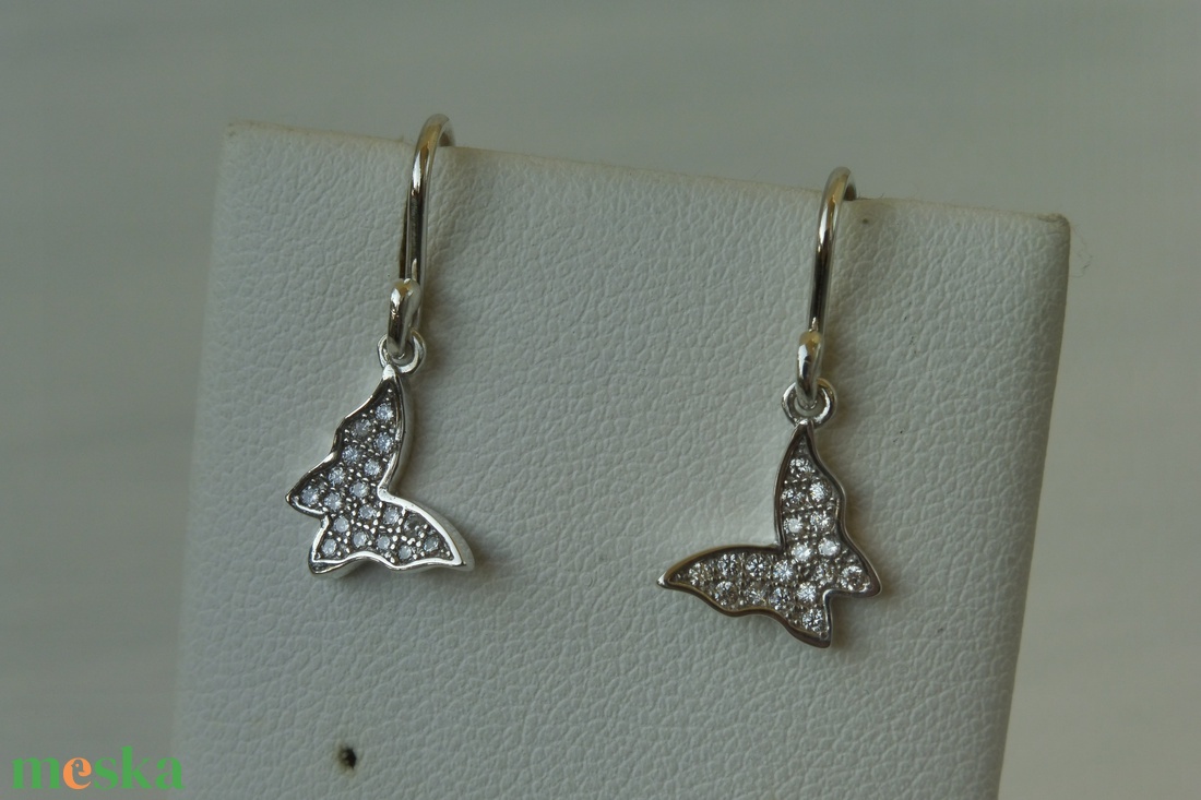 köves pillangós ezüst fülbevaló - ékszer - fülbevaló - lógó fülbevaló - Meska.hu
