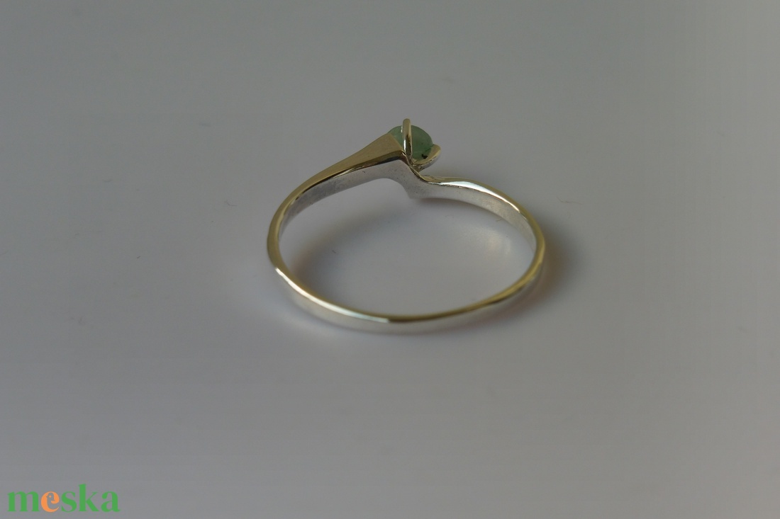 smaragdos ezüst szoliter gyűrű - ékszer - gyűrű - szoliter gyűrű - Meska.hu