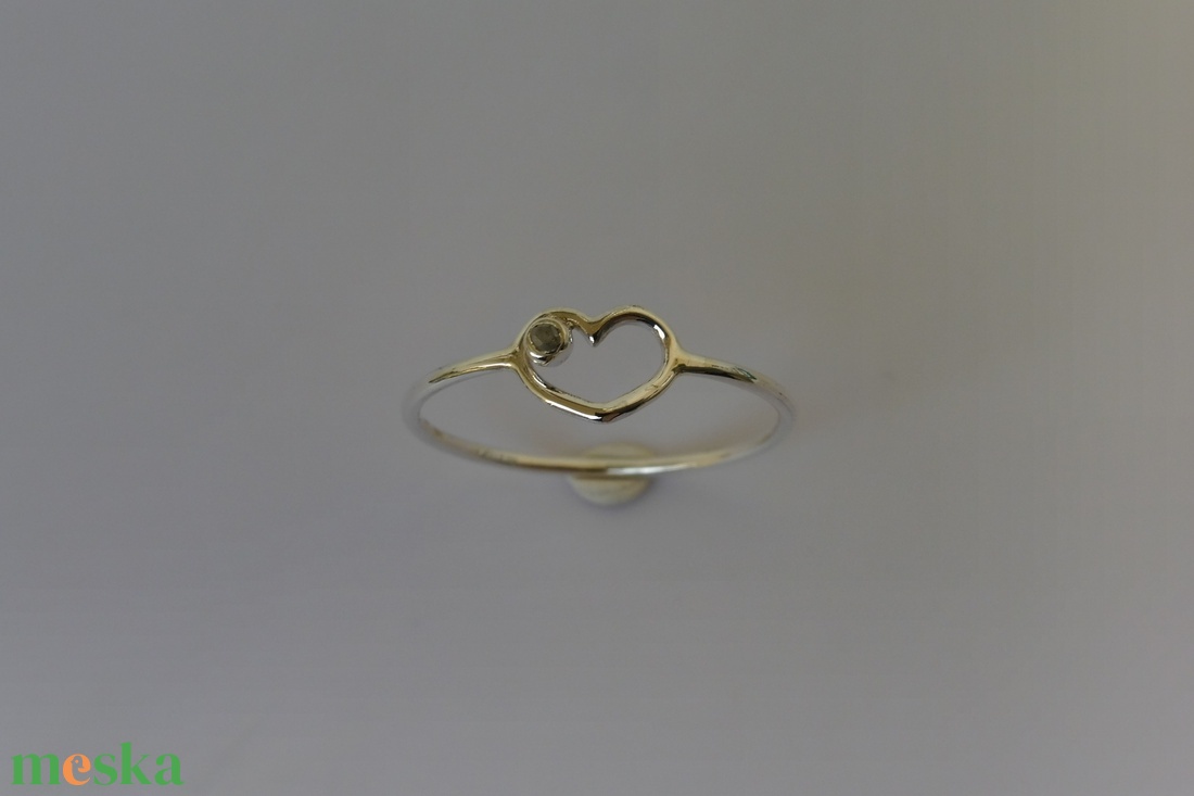 ezüst szív gyűrű gyémánttal - ékszer - gyűrű - vékony gyűrű - Meska.hu