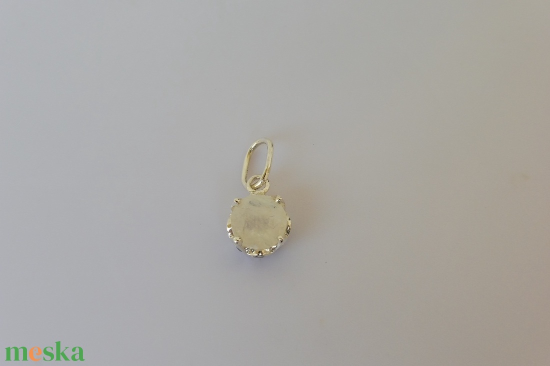 ezüstmedál labradorittal és fekete cirkóniákkal - ékszer - nyaklánc - medál - Meska.hu