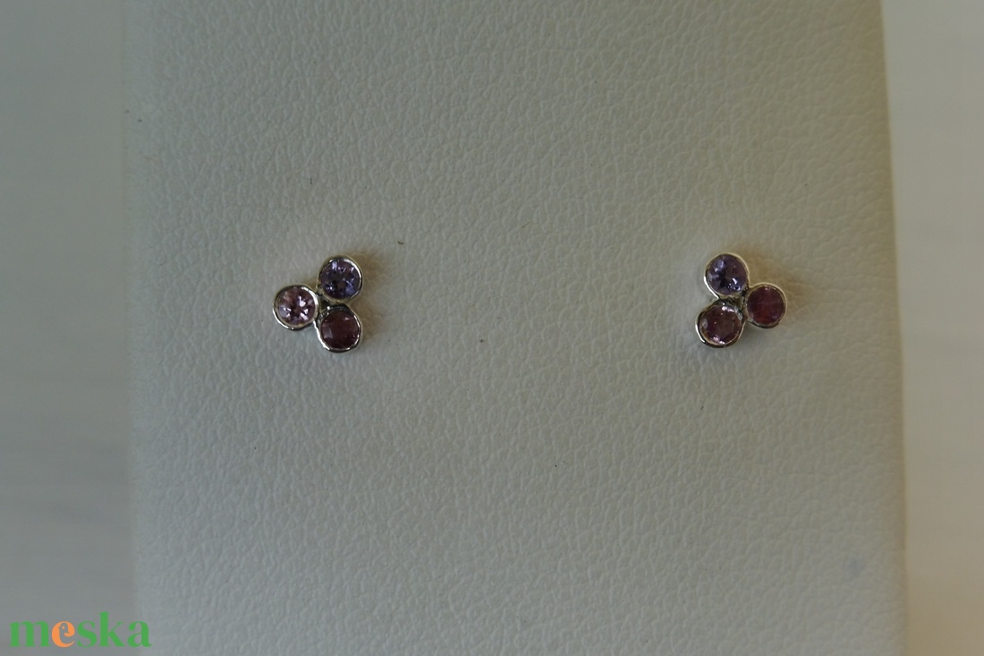 3 turmalinos ezüst fülbevaló - ékszer - fülbevaló - pötty fülbevaló - Meska.hu