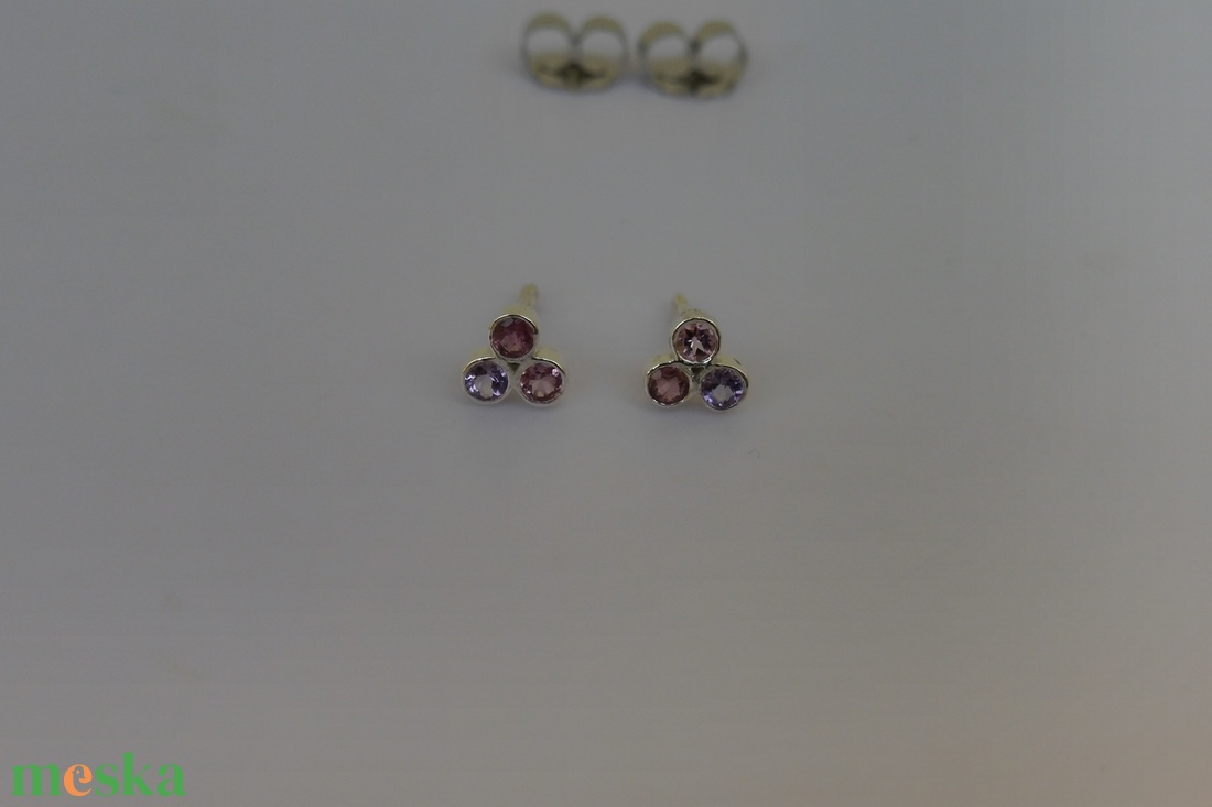 3 turmalinos ezüst fülbevaló - ékszer - fülbevaló - pötty fülbevaló - Meska.hu