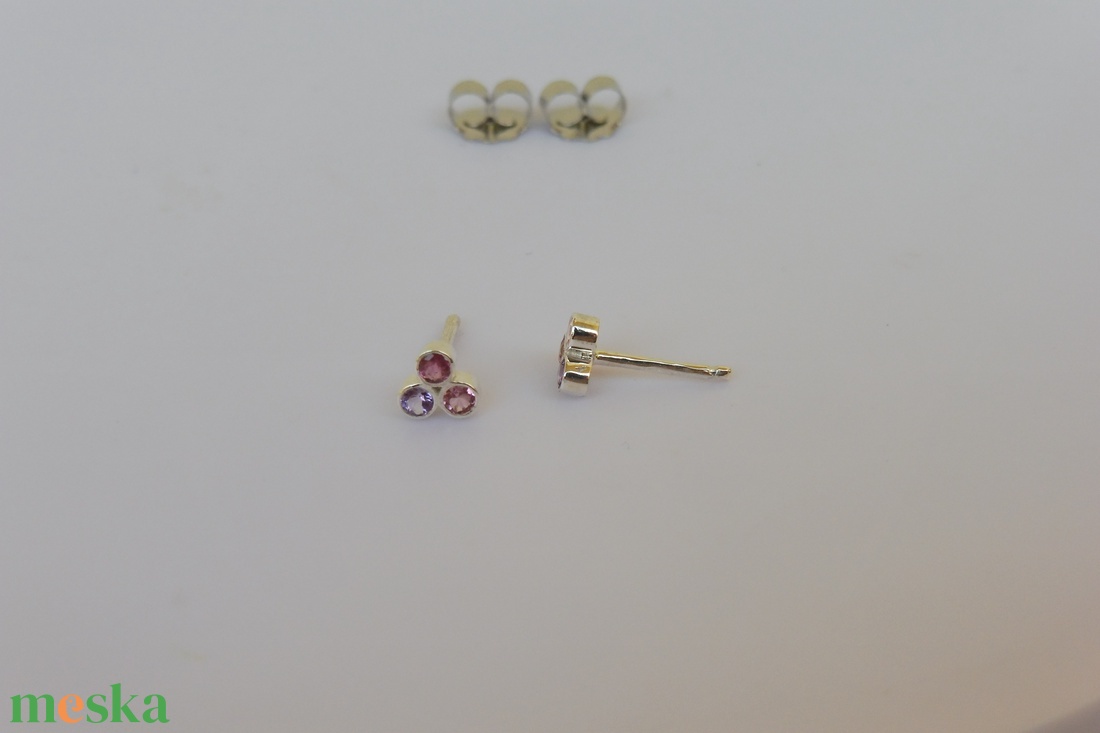 3 turmalinos ezüst fülbevaló - ékszer - fülbevaló - pötty fülbevaló - Meska.hu