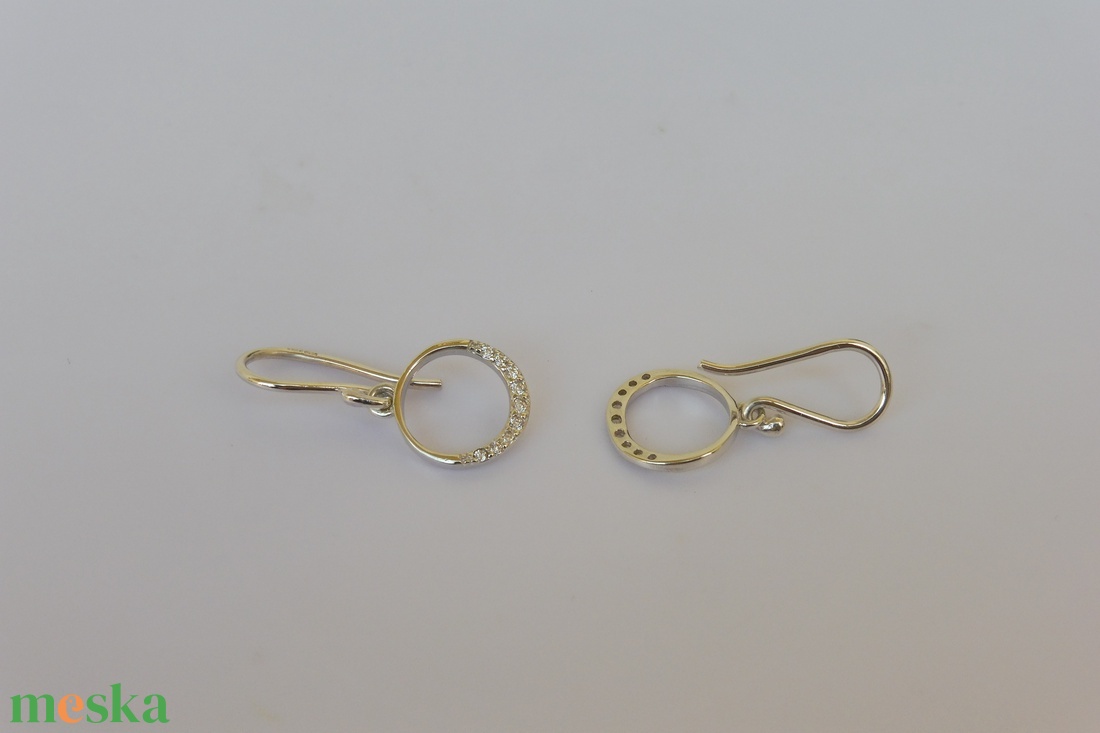 köves karikás ezüst fülbevaló - ékszer - fülbevaló - lógó fülbevaló - Meska.hu