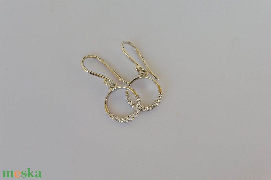 köves karikás ezüst fülbevaló - ékszer - fülbevaló - lógó fülbevaló - Meska.hu