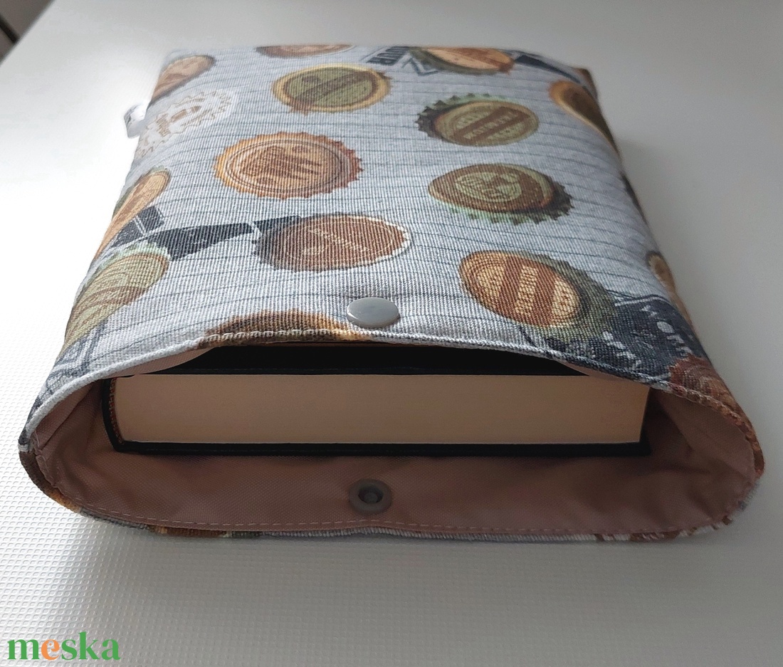 Férfiaknak, könyvvédő tok, tablet vagy ebook tartó,vízhatlan béléssel - könyv & zene - könyvtok - Meska.hu Férfiaknak, könyvvédő tok, tablet vagy ebook tartó,vízhatlan béléssel - könyv & zene - könyvtok - Meska.hu