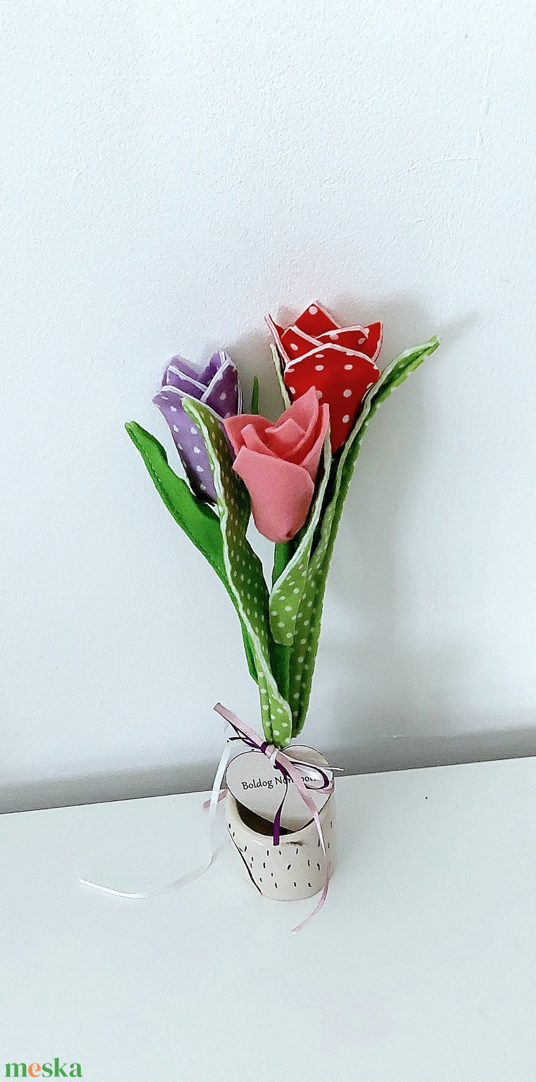 3 szál filc tulipán Nőnapra,üdvözlő kártyával - otthon & életmód - dekoráció - virágdísz és tartó - csokor & virágdísz - Meska.hu 3 szál filc tulipán Nőnapra,üdvözlő kártyával - otthon & életmód - dekoráció - virágdísz és tartó - csokor & virágdísz - Meska.hu