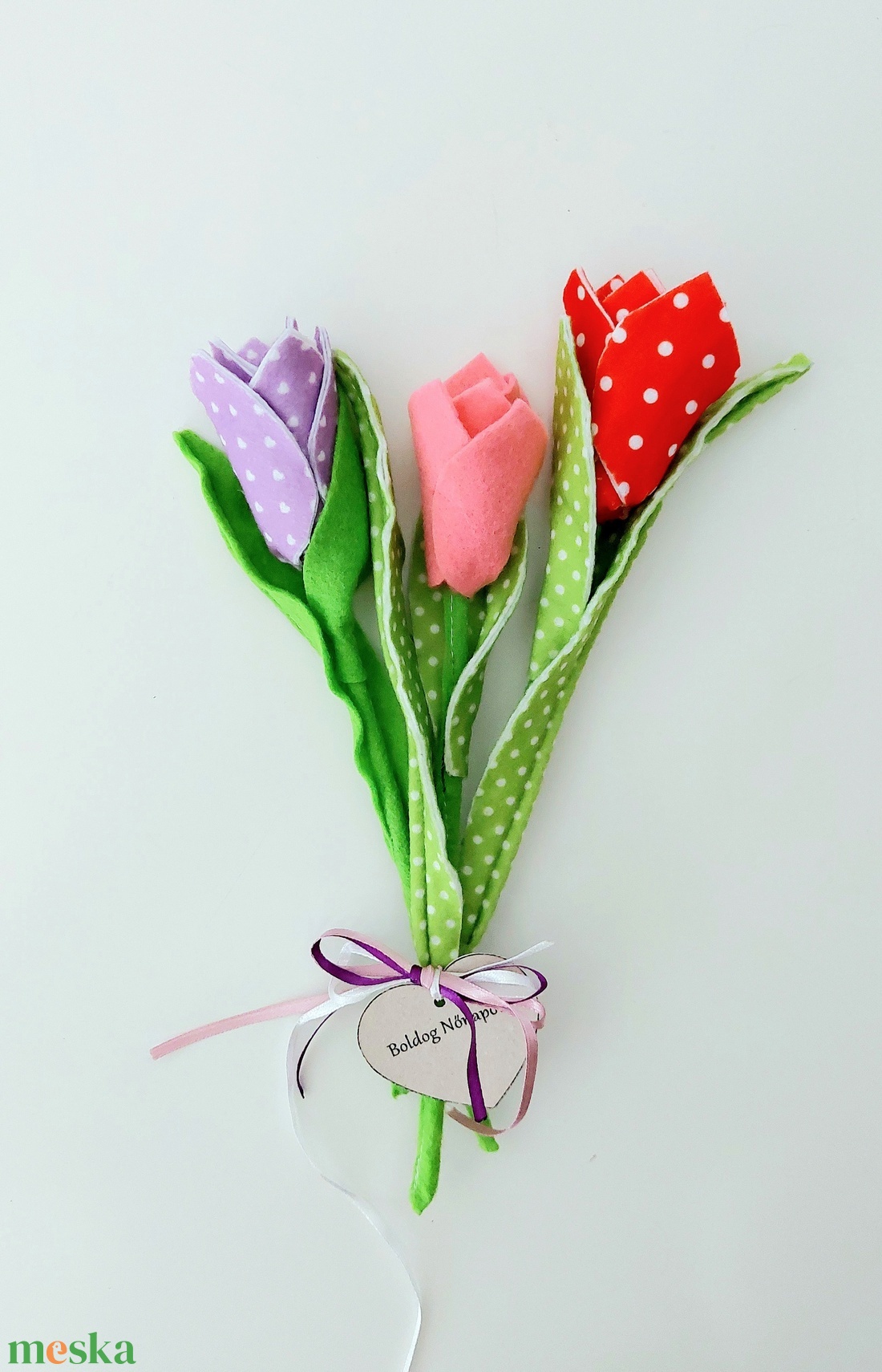 3 szál filc tulipán Nőnapra,üdvözlő kártyával - otthon & életmód - dekoráció - virágdísz és tartó - csokor & virágdísz - Meska.hu 3 szál filc tulipán Nőnapra,üdvözlő kártyával - otthon & életmód - dekoráció - virágdísz és tartó - csokor & virágdísz - Meska.hu