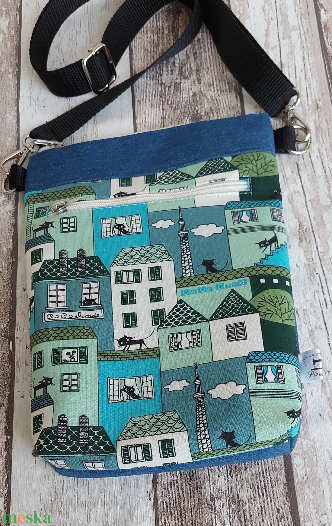 Cicás crossbody ,party táska,cica a háztetőn - táska & tok - kézitáska & válltáska - vállon átvethető táska - Meska.hu Cicás crossbody ,party táska,cica a háztetőn - táska & tok - kézitáska & válltáska - vállon átvethető táska - Meska.hu