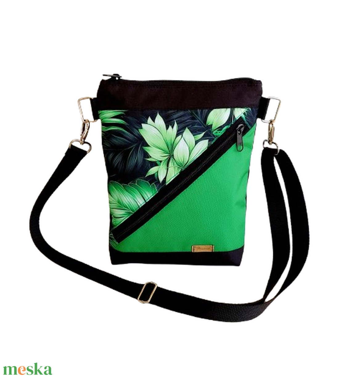 Zöld leveles Vízálló  crossbody  táska ,válltáska Sokzsebes -Valentinnap,Nőnap,Anyáknapja - táska & tok - kézitáska & válltáska - vállon átvethető táska - Meska.hu