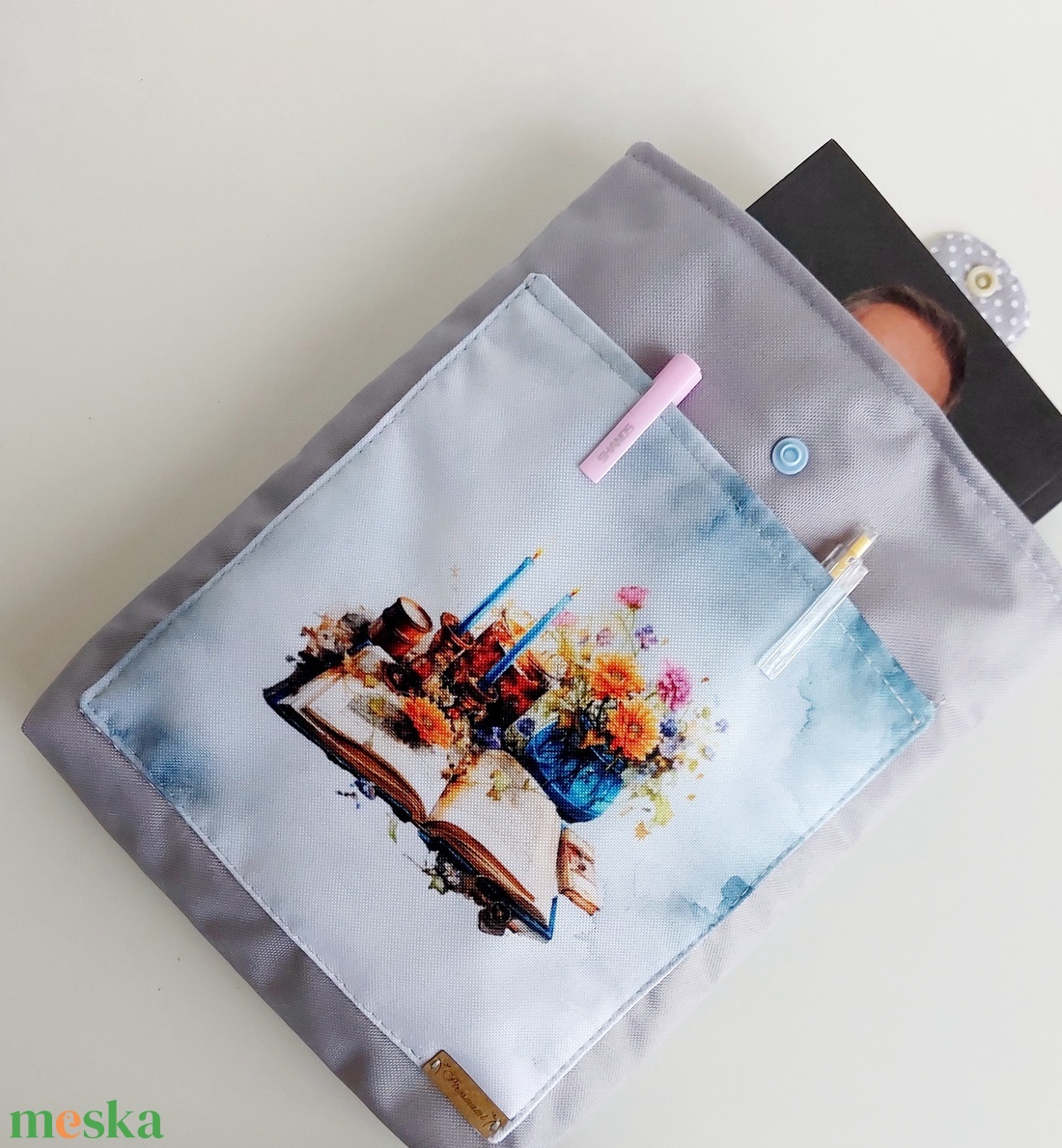 Nyitott könyv  Vízálló Zsebes könyvtartó tok, Tablet tok  A könyveid védelmében!  - könyv & zene - könyvtok - Meska.hu