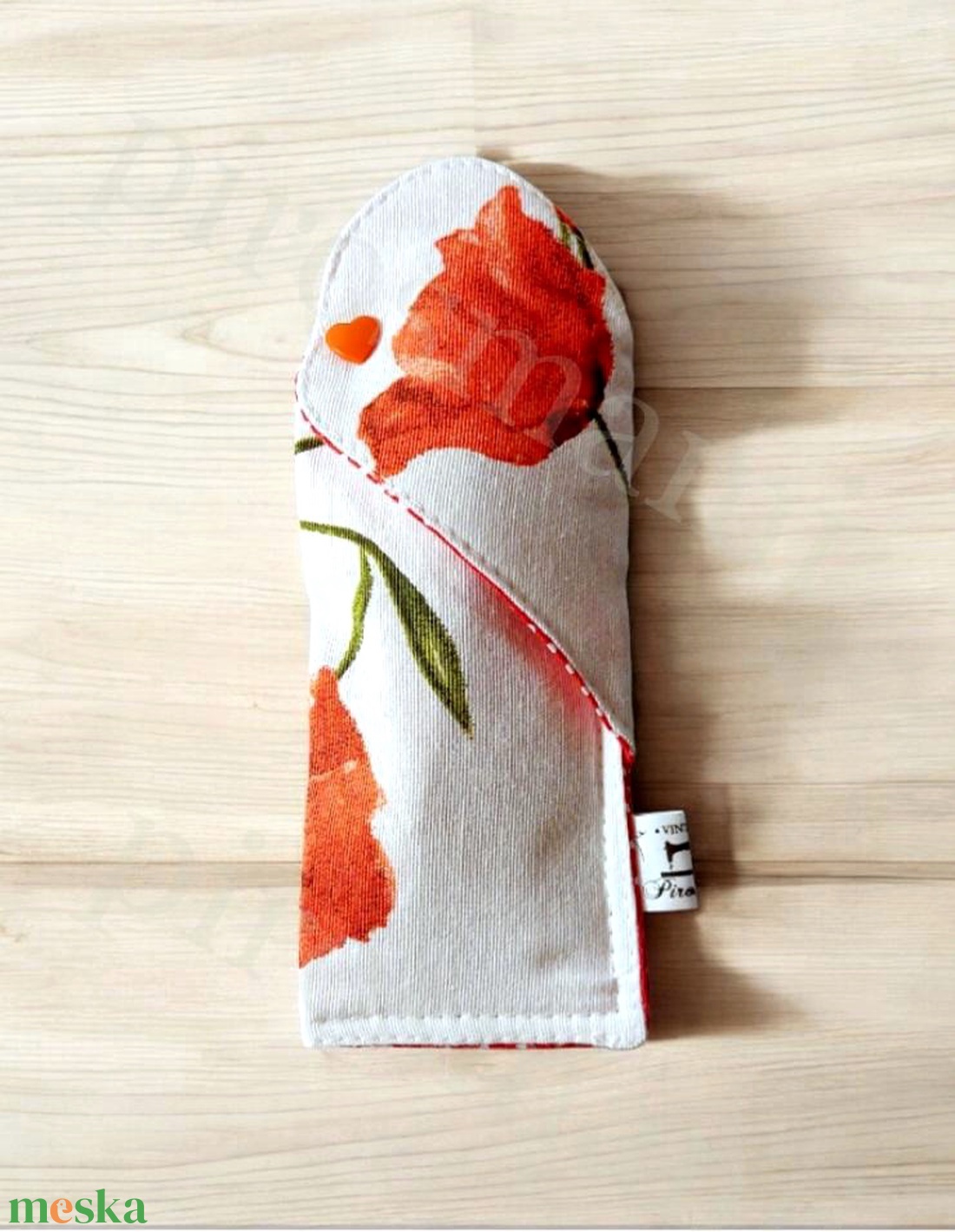 Pipacsos Szemüvegtok/Tolltartó -Nyitva Szív alakú A tökéletes ajándék Anyáknapja ! - táska & tok - pénztárca & más tok - szemüvegtok - Meska.hu Pipacsos Szemüvegtok/Tolltartó -Nyitva Szív alakú A tökéletes ajándék Anyáknapja ! - táska & tok - pénztárca & más tok - szemüvegtok - Meska.hu