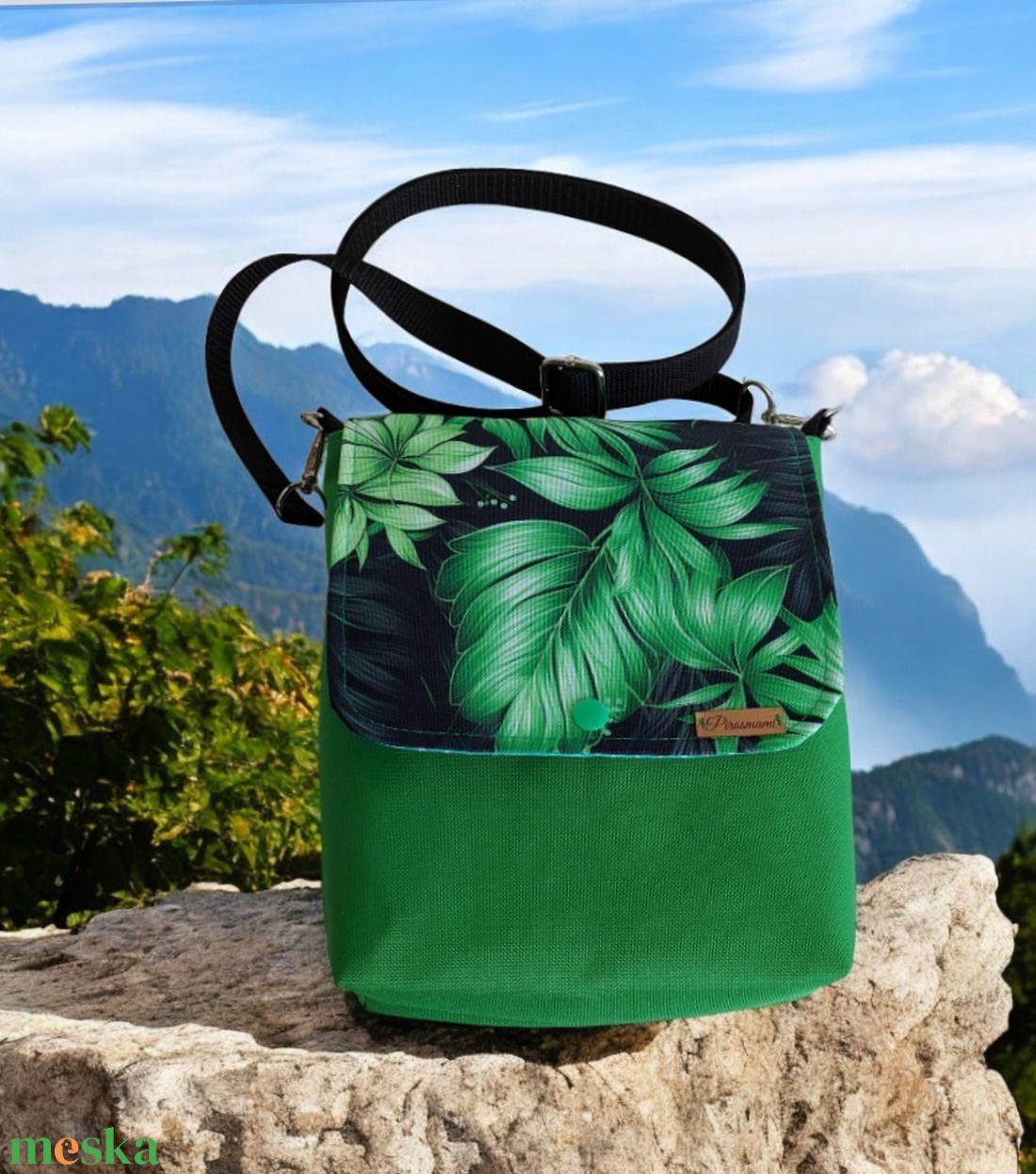 Zöld leveles Vízálló  crossbody  táska ,válltáska Sokzsebes két rekeszes-Anyáknapja - táska & tok - kézitáska & válltáska - vállon átvethető táska - Meska.hu