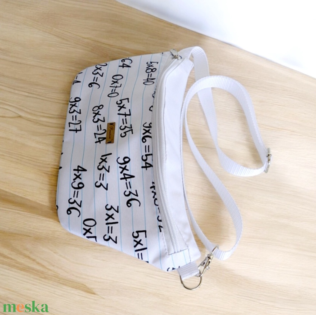 Vízálló Övtáska,Testtáska,válltáska,crossbody  Szorzótábla , belső cipzáras zsebbel - táska & tok - övtáska - Meska.hu