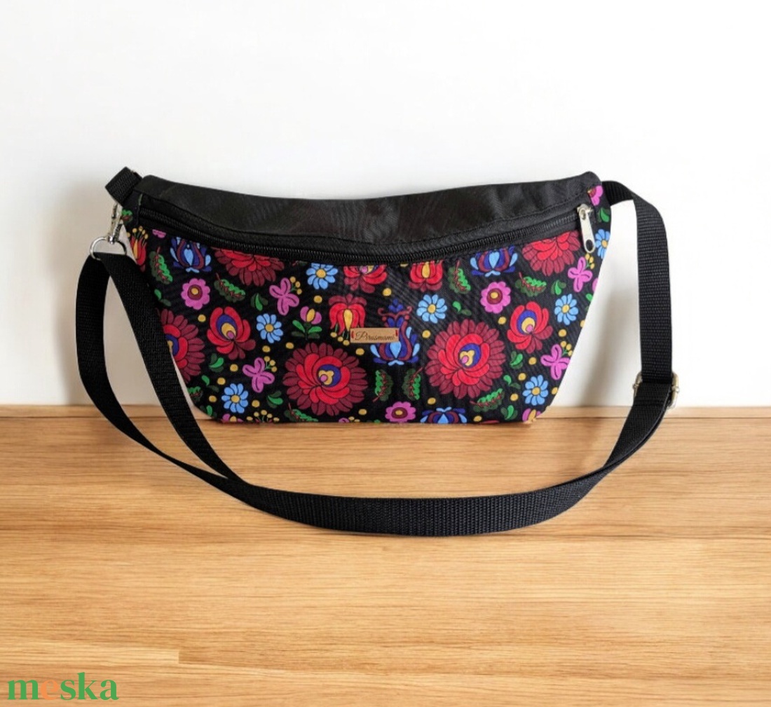 Vízálló Övtáska,Testtáska,válltáska,crossbody Magyar hímzés mintával , belső cipzáras zsebbel - táska & tok - övtáska - Meska.hu Vízálló Övtáska,Testtáska,válltáska,crossbody Magyar hímzés mintával , belső cipzáras zsebbel - táska & tok - övtáska - Meska.hu