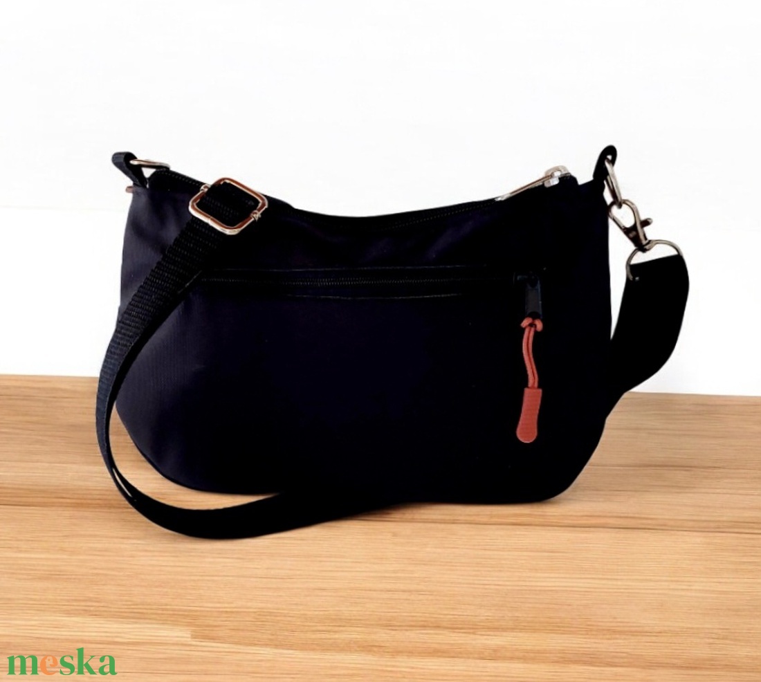 Lopárdos Vízálló crossbody táska ,válltáska,keresztpántos testtáska - táska & tok - kézitáska & válltáska - vállon átvethető táska - Meska.hu Lopárdos Vízálló crossbody táska ,válltáska,keresztpántos testtáska - táska & tok - kézitáska & válltáska - vállon átvethető táska - Meska.hu