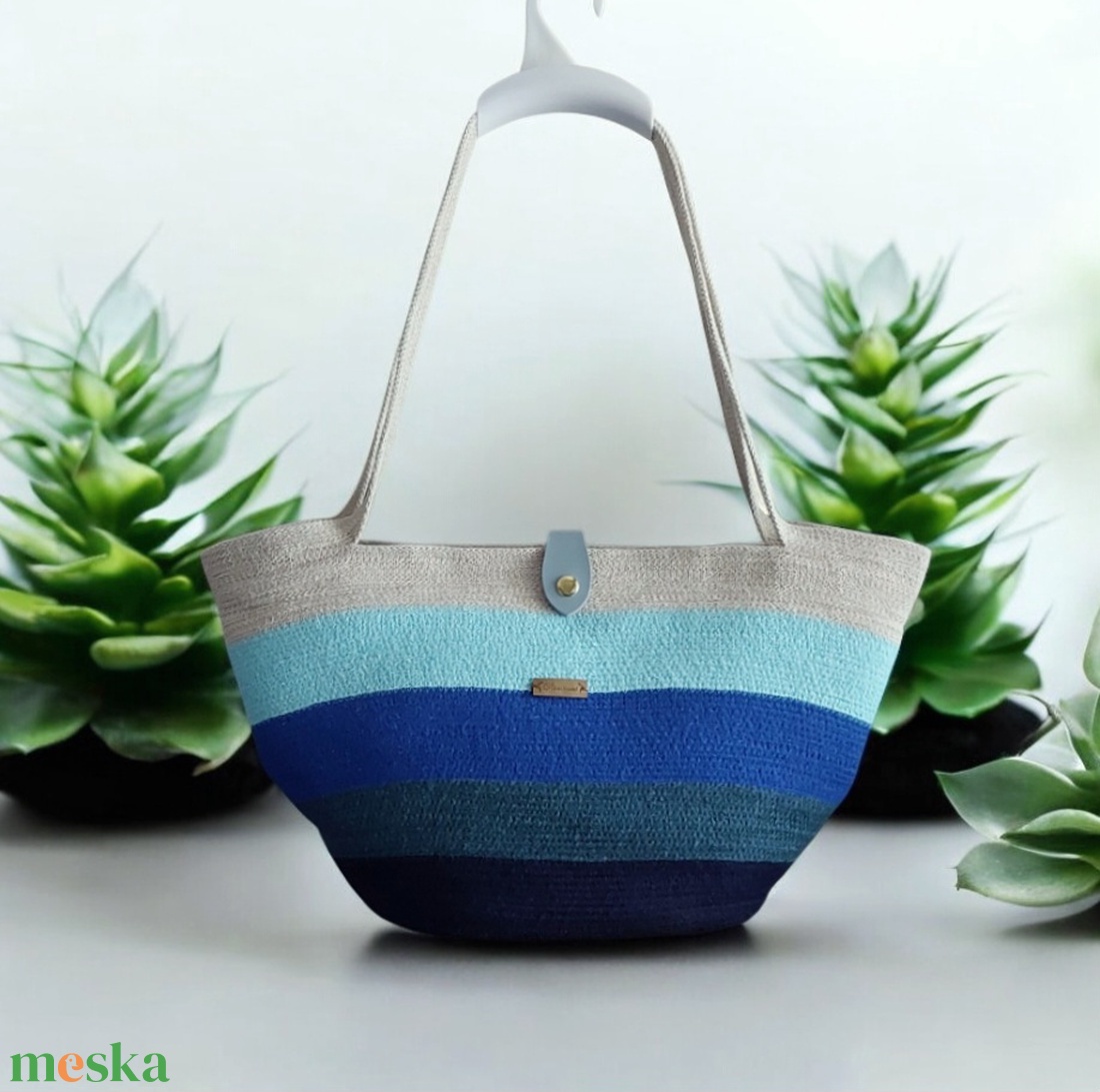 Nagyméretű,Bélelt Shopping bag,Városi táska,Zsinórtáska,Kézi,vagy Válltáska kék csíkos - táska & tok - kézitáska & válltáska - válltáska - Meska.hu Nagyméretű,Bélelt Shopping bag,Városi táska,Zsinórtáska,Kézi,vagy Válltáska kék csíkos - táska & tok - kézitáska & válltáska - válltáska - Meska.hu