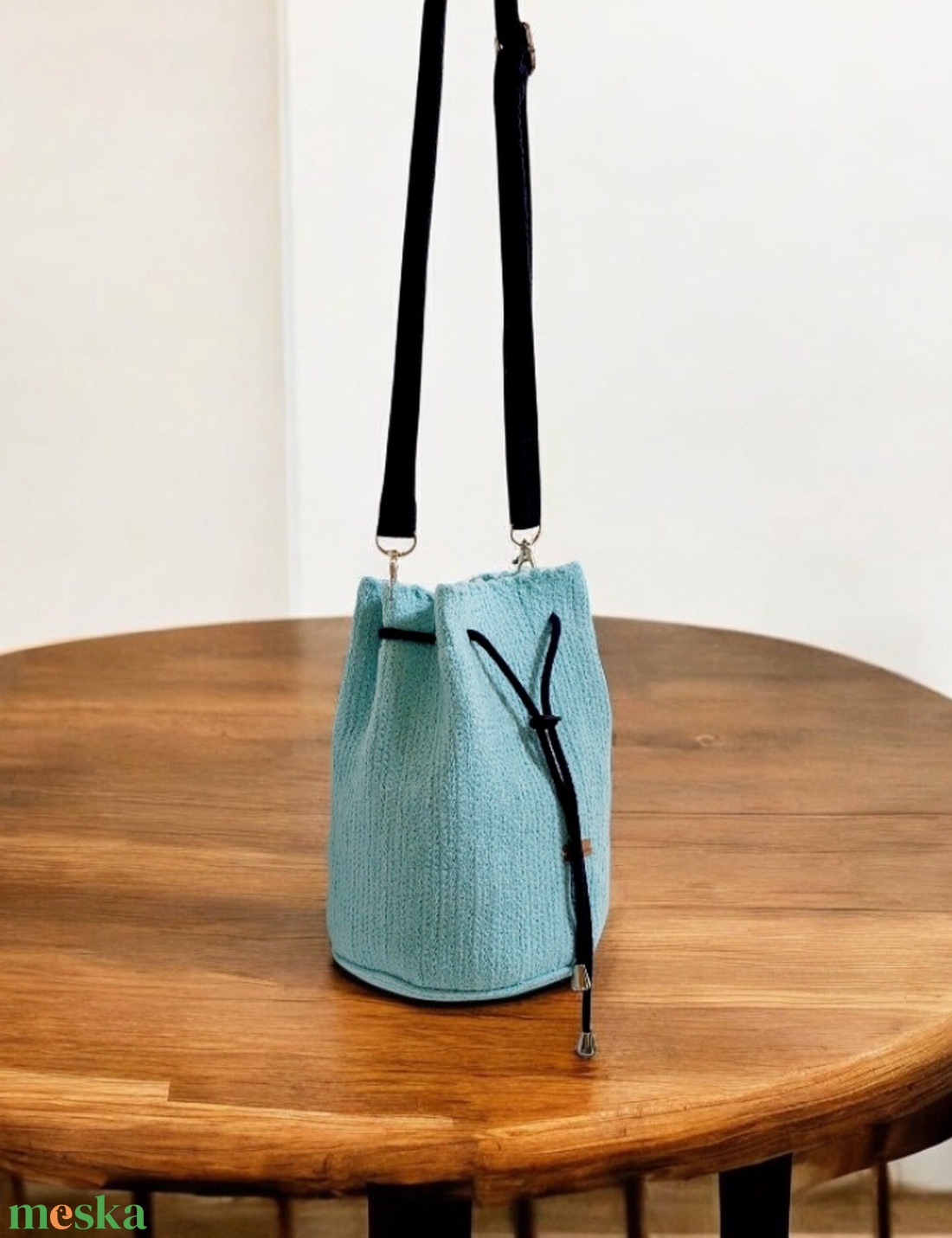 Kézzel készült bélelt zsinórfonal táska, Crossbody stílus és praktikum minden napra - táska & tok - kézitáska & válltáska - vállon átvethető táska - Meska.hu Kézzel készült bélelt zsinórfonal táska, Crossbody stílus és praktikum minden napra - táska & tok - kézitáska & válltáska - vállon átvethető táska - Meska.hu