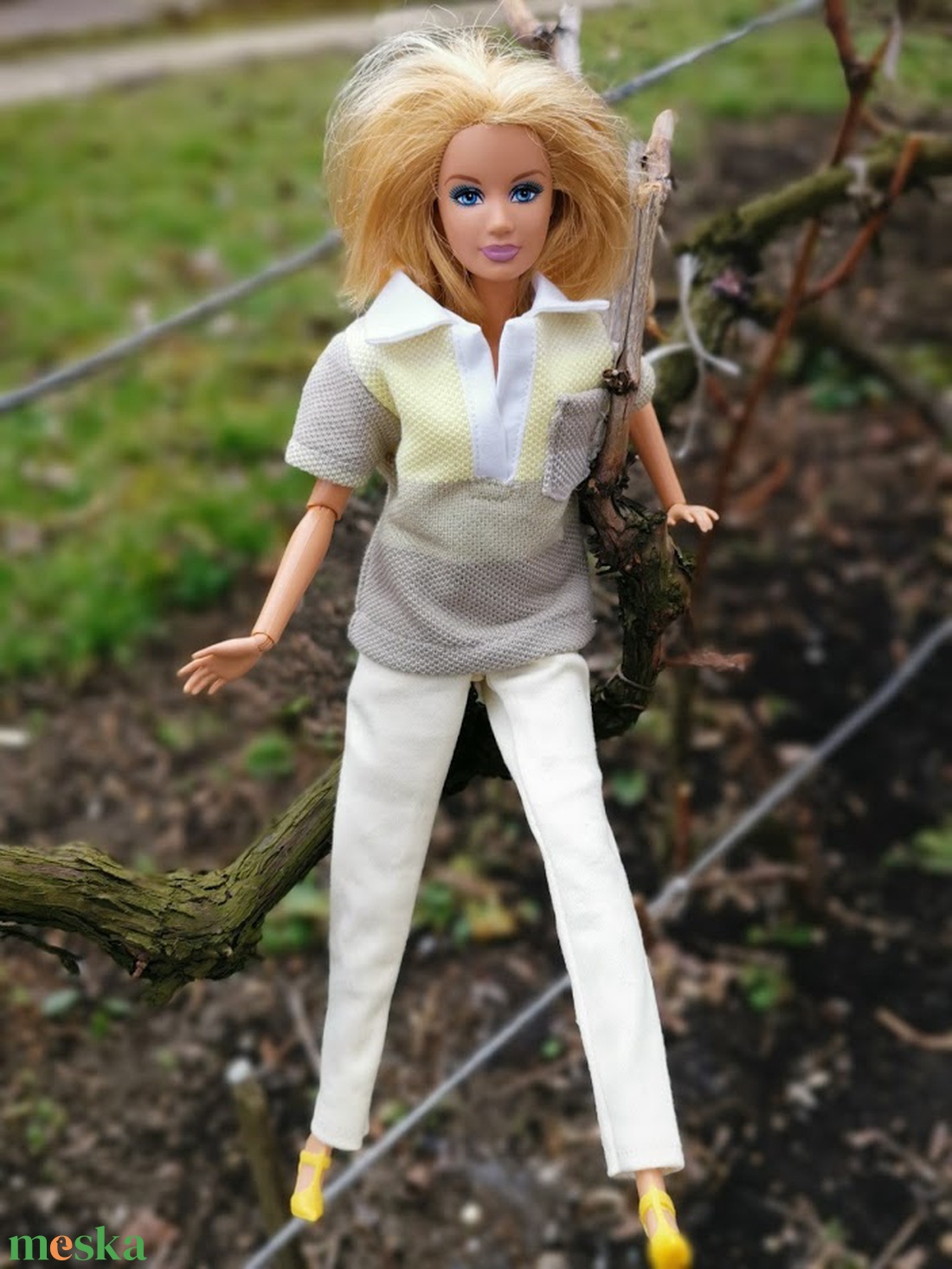 Barbie babaruha galléros póló sárga - játék & sport - baba & babaház - babaruha, babakellék - Meska.hu